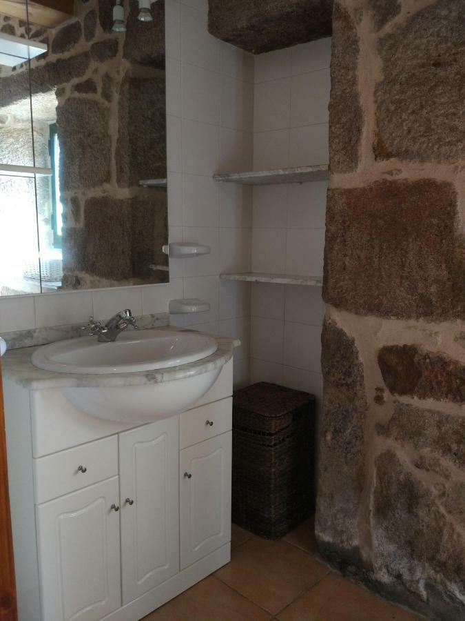 הוילה Noalla  A Casina De Pedra מראה חיצוני תמונה