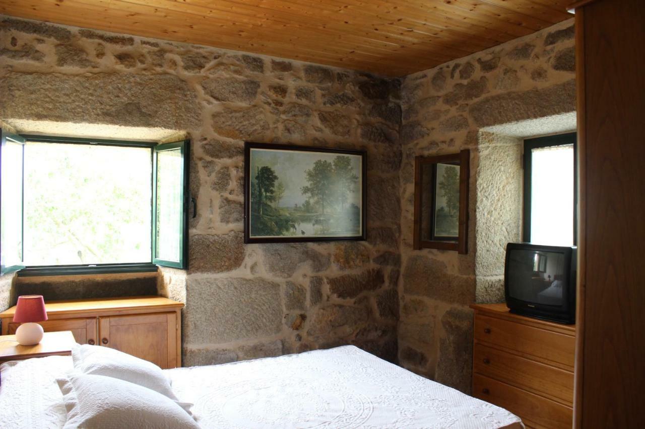 הוילה Noalla  A Casina De Pedra מראה חיצוני תמונה