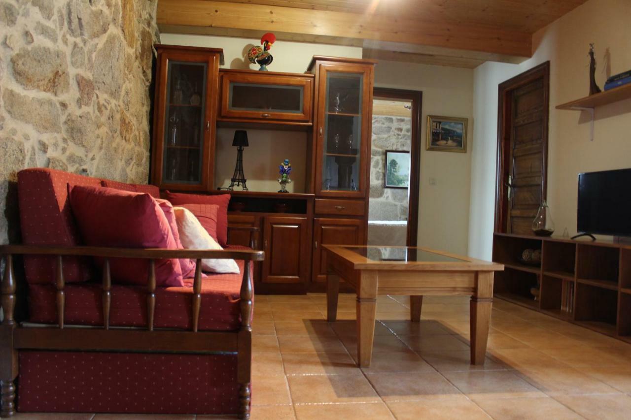 הוילה Noalla  A Casina De Pedra מראה חיצוני תמונה
