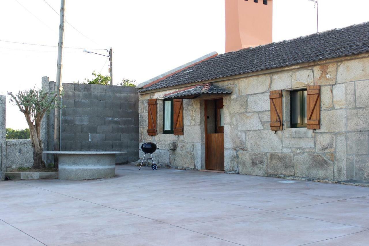 הוילה Noalla  A Casina De Pedra מראה חיצוני תמונה