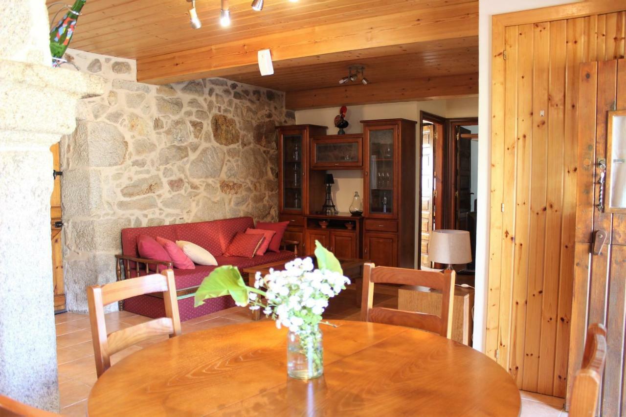 הוילה Noalla  A Casina De Pedra מראה חיצוני תמונה