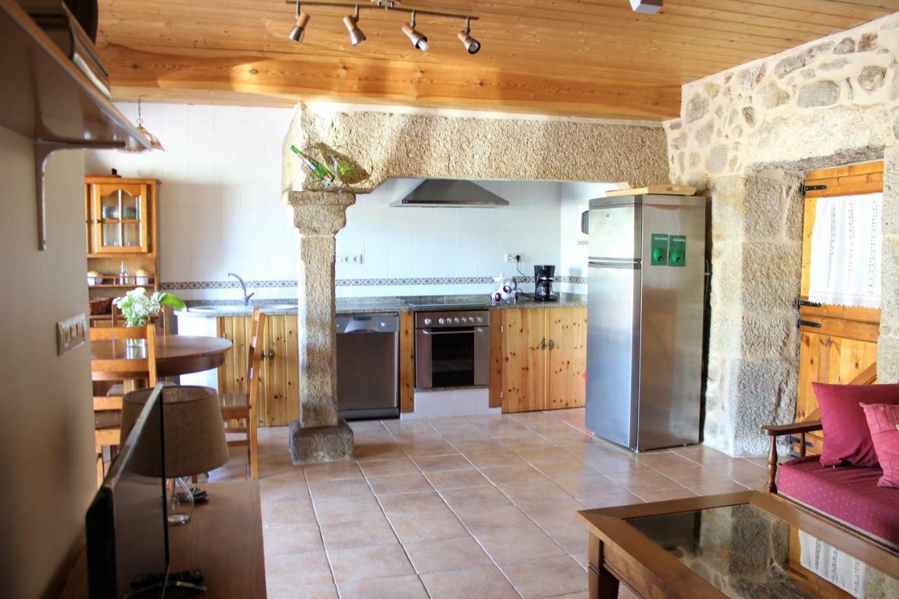 הוילה Noalla  A Casina De Pedra מראה חיצוני תמונה