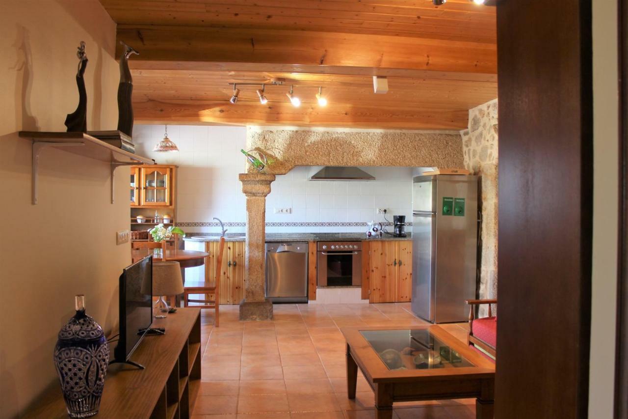 הוילה Noalla  A Casina De Pedra מראה חיצוני תמונה