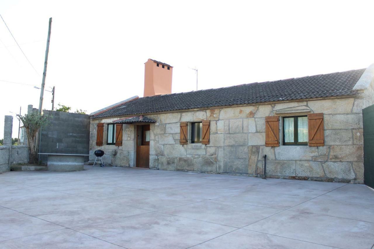 הוילה Noalla  A Casina De Pedra מראה חיצוני תמונה
